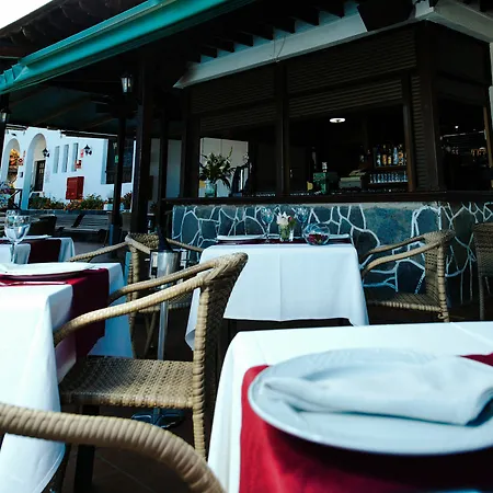 Ona Rosas Ξενοδοχείο με διαμερίσματα Puerto de Santiago (Tenerife)