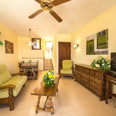 Ξενοδοχείο με διαμερίσματα Ona Rosas Puerto de Santiago (Tenerife)