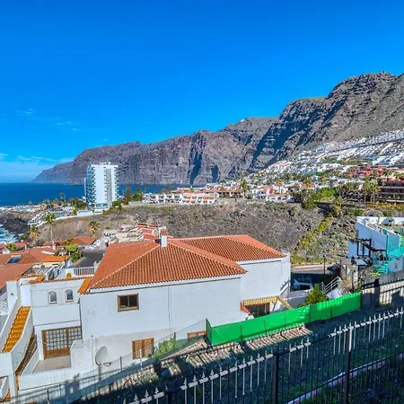 Ξενοδοχείο με διαμερίσματα Ona Rosas Puerto de Santiago (Tenerife)
