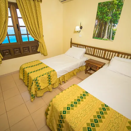 Apartahotel Ona Rosas